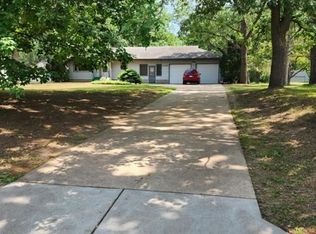 8185 Eastwood Rd, Mounds View, MN 55112