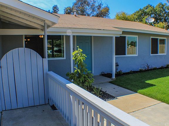 3rd image of 4832 Siesta Dr