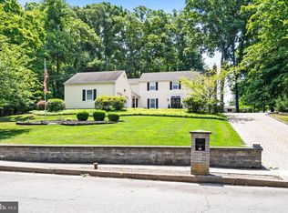 17 Forest Ln, Ewing, NJ 08628