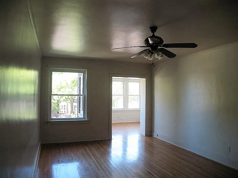 500 NE Madison Ave #A6 — Photo 3