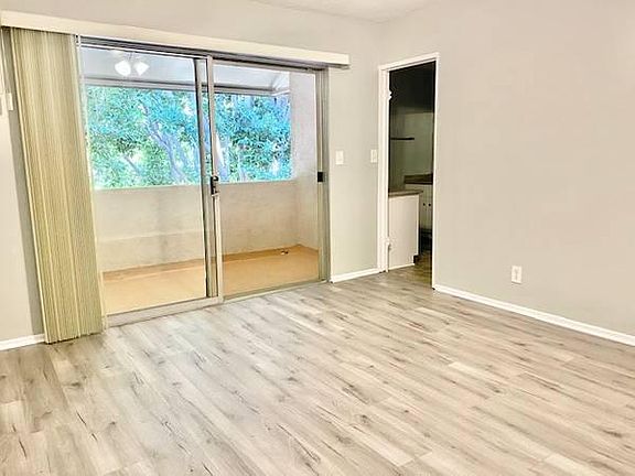 4th image of 501 Magnolia St APT 211