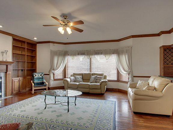 4th image of 3131 Acadia Way