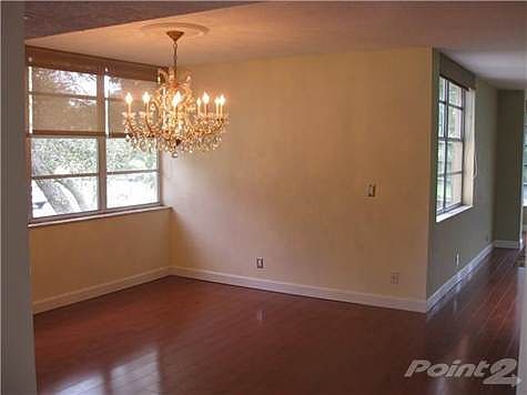 2nd image of 9400 Live Oak Pl APT 209