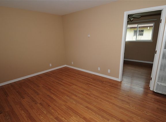3rd image of 837 Blair Ave APT 5