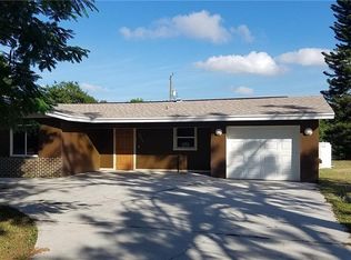 2203 Wyandotte Ave, Alva, FL 33920