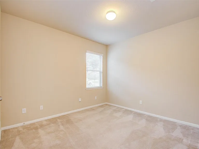 8710 Austin Thomas Dr — Photo 22