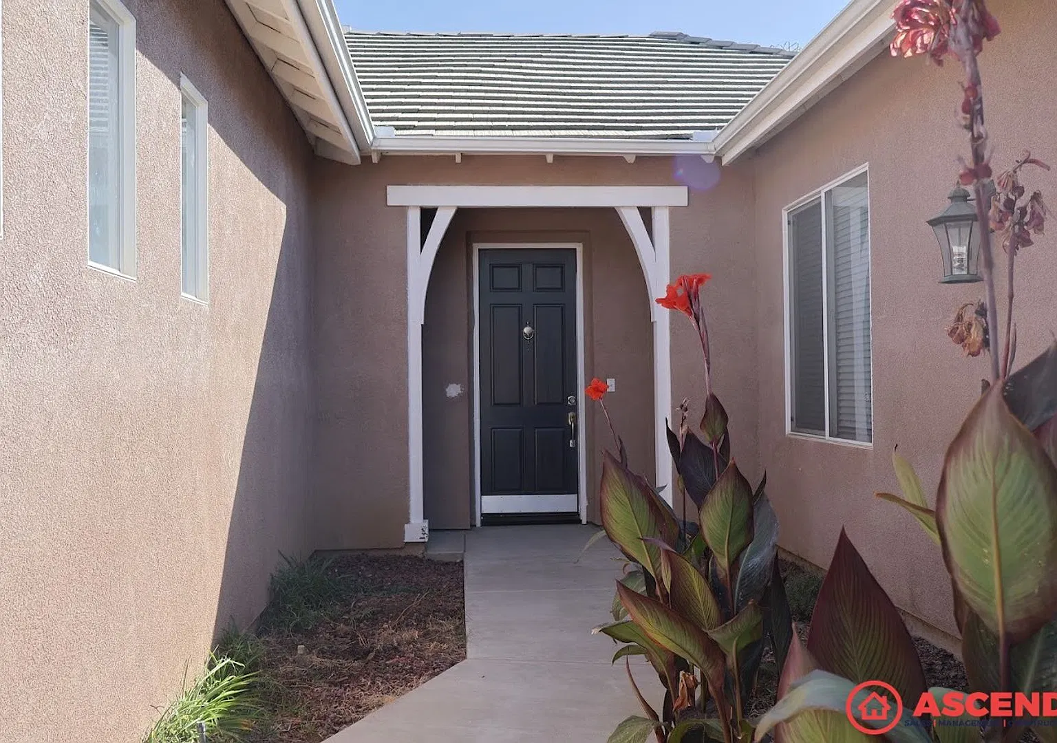 Move In Special $500 Off First Months Rent! Spacious 4 Bed, 3 Bath Home In Northwest Bakersfield ... — Photo 2