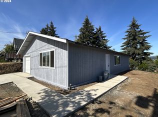 1568 NW Eden St, Roseburg, OR 97470