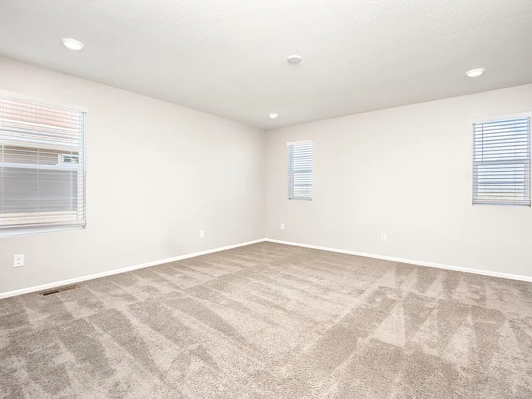 5725 N Hanover St — Photo 16