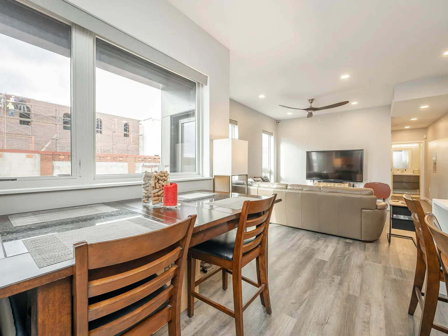 2 bed, 1500 sqft, $2,650 — Photo 3