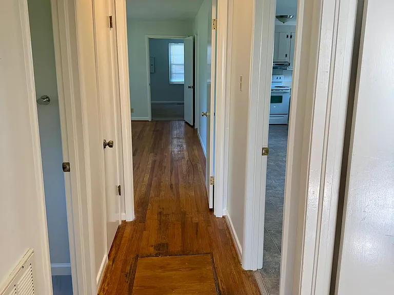1623 Edgewood Dr — Photo 10