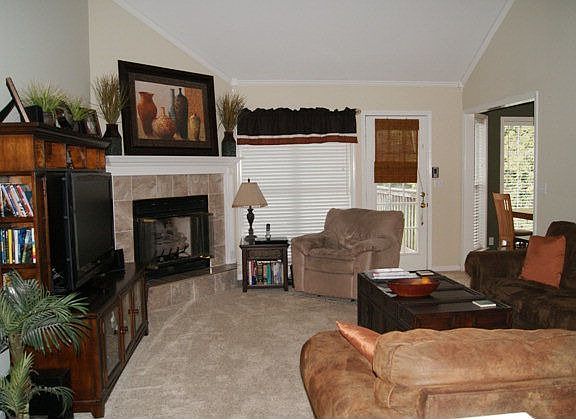 5th image of 2717 Churchill Dr