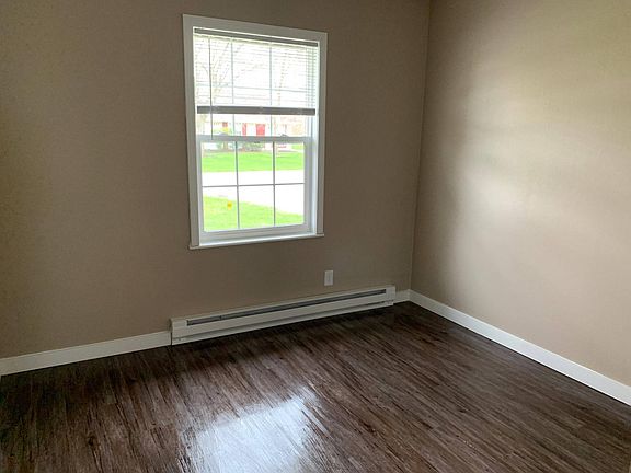 3rd image of 991 S Creasy Ln #3811-B
