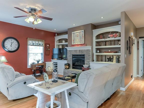 5th image of 132 White Cliffs Ln