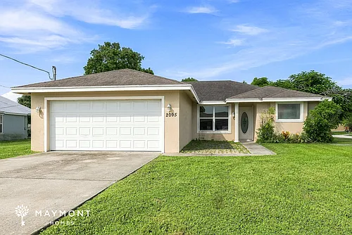 2095 SE Joyner Cir Photo 1