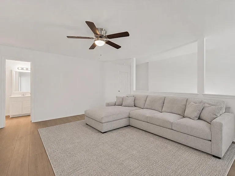 17817 Majestic Elm Ln — Photo 9