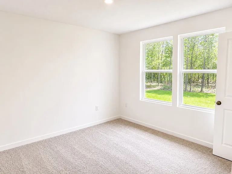 190 E Iris Ln — Photo 11