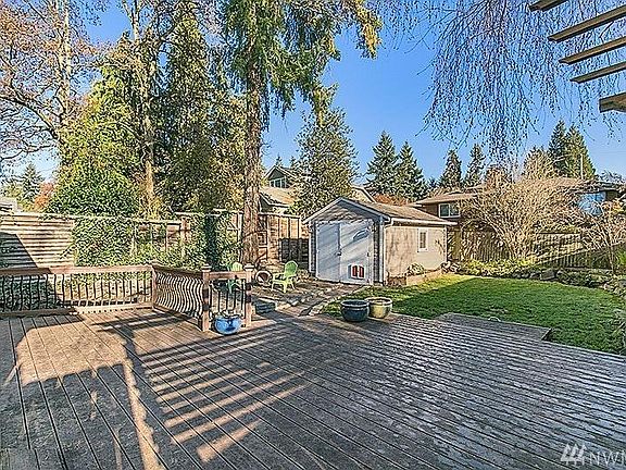 Awesome backyard and BBQ deck