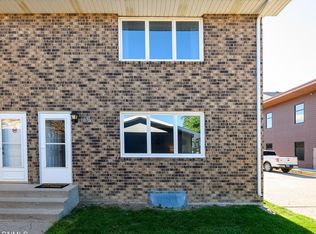 1036 Pleasant St, Bismarck, ND 58504
