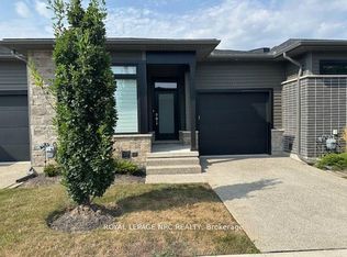 9150 Willoughby Dr #32, Niagara Falls, ON L2G6X2