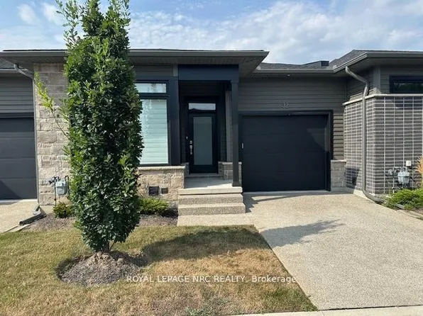9150 Willoughby Dr #32, Niagara Falls, ON L2G 6X2