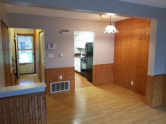 5th image of 2370 Woodbrook Cir S