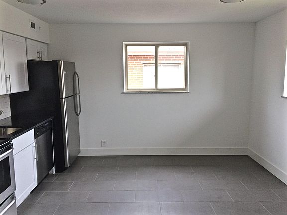 3rd image of 7204 Southwest Ave APT E