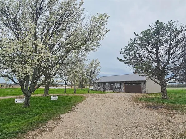 25237 NW Barton Rd, Westphalia, KS 66093