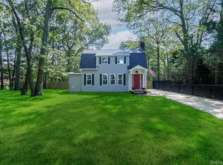 16 Harts Rd, East Moriches, NY 11940