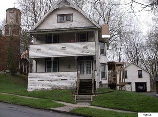 24 W Pine St, Gloversville, NY 12078
