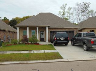 37220 Corvette Dr, Prairieville, LA 70769