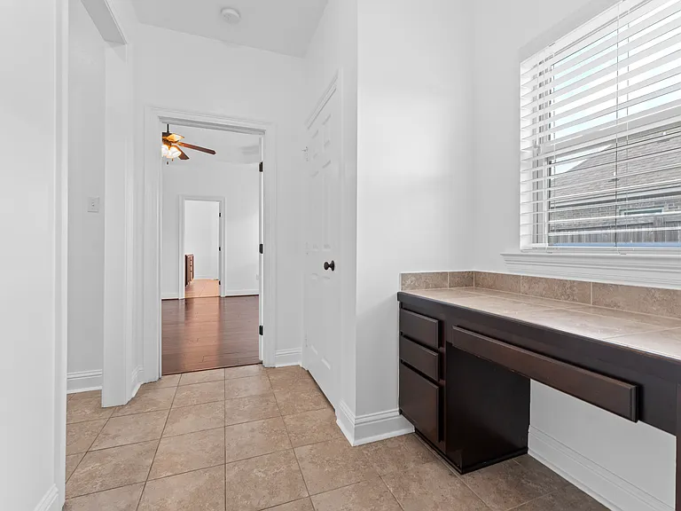 5111 Queens Carriage St — Photo 6