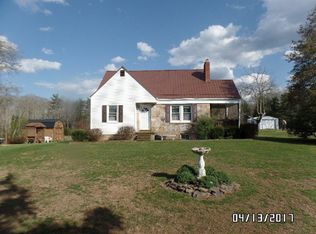 6374 Hinton Rd, Athens, WV 24712