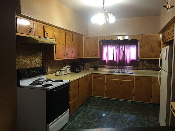 4th image of 2409 Hot Springs Blvd