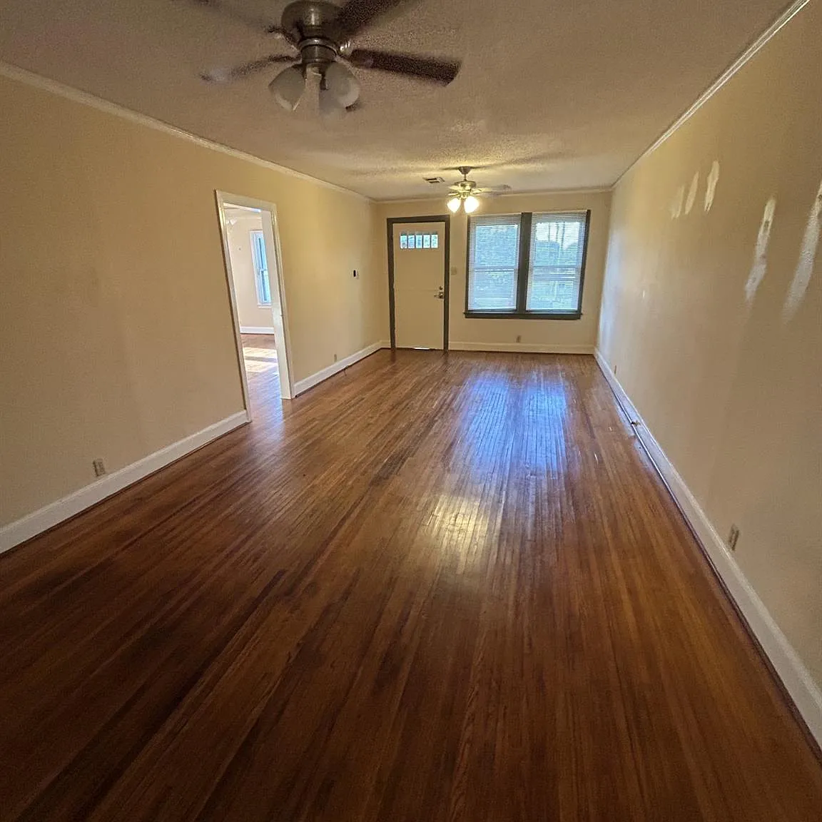 2 bed, 1.0 bath, 1087 sqft, $1,250 — Photo 3