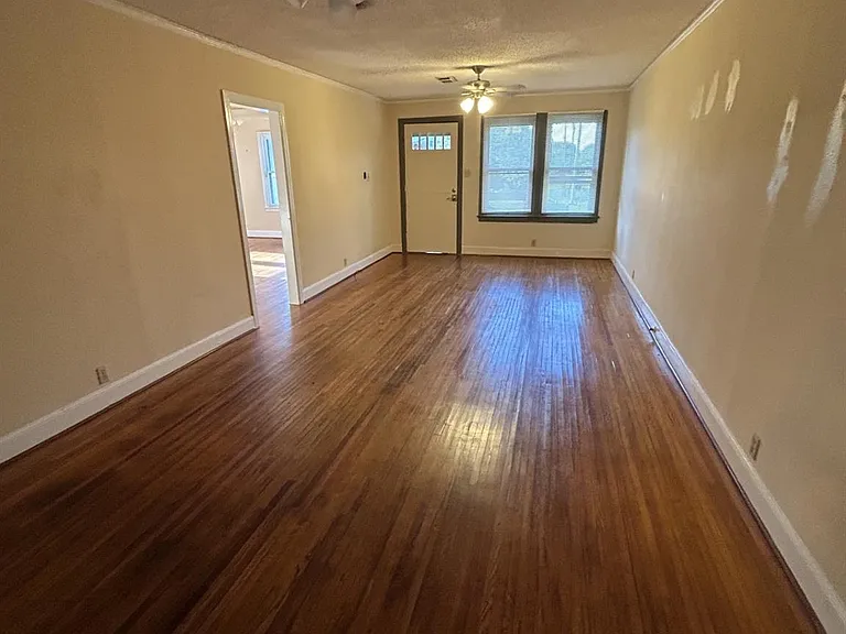2928 Avenue O #2 — Photo 3