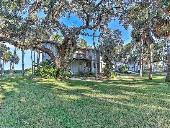 Over 1 acre gulf frontage 