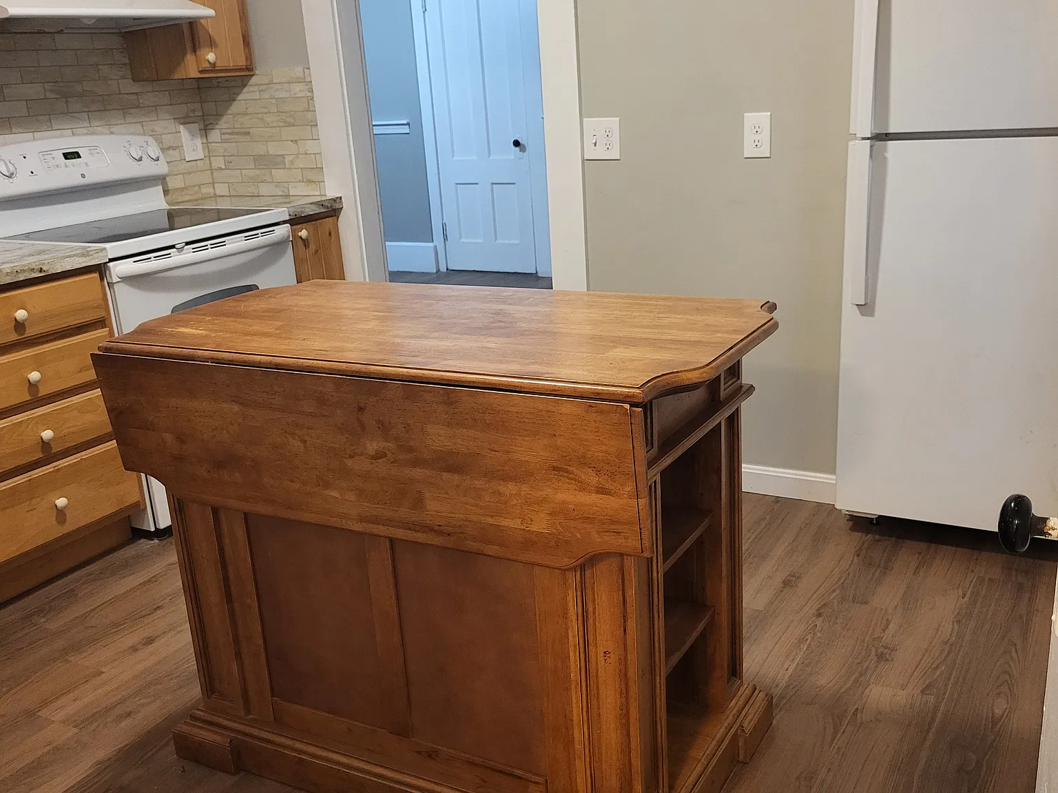 4 bed, $2,995 — Photo 3