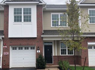 15 Cannon Dr, Pennington, NJ 08534