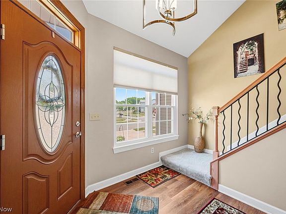 2nd image of 1584 Silver Oak Cir