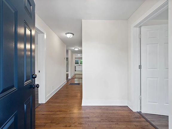 5th image of 515 Poston St