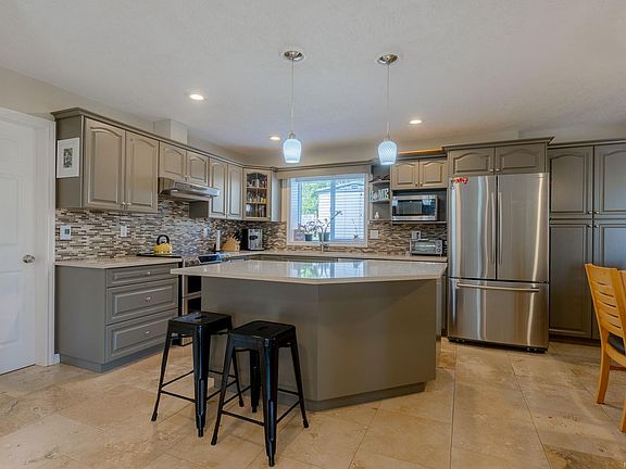 2nd image of 2839 Neyland Rd