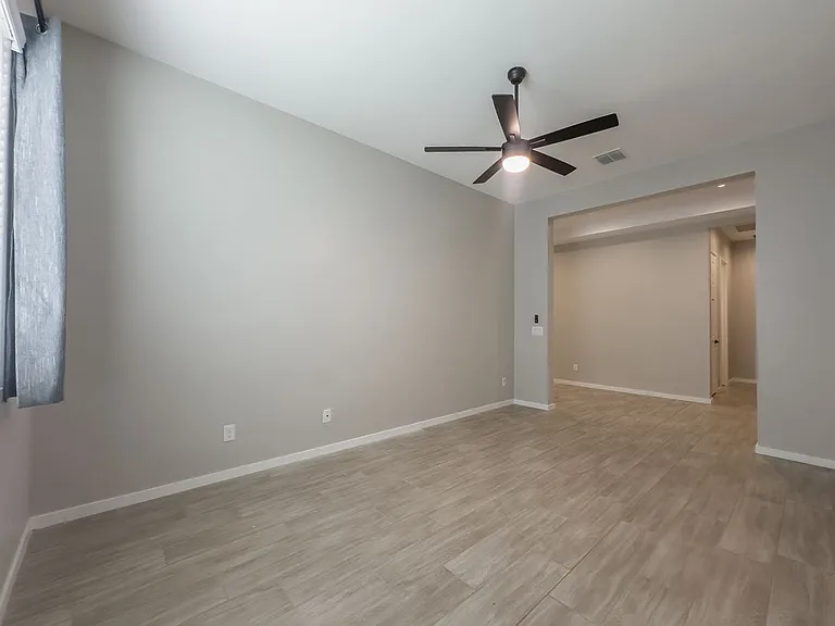 19576 W Cartwright Ave — Photo 23
