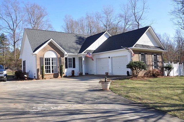1st image of 218 Pine Brook Pl