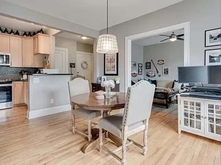 2300 Girard Ave S #204 — Photo 7