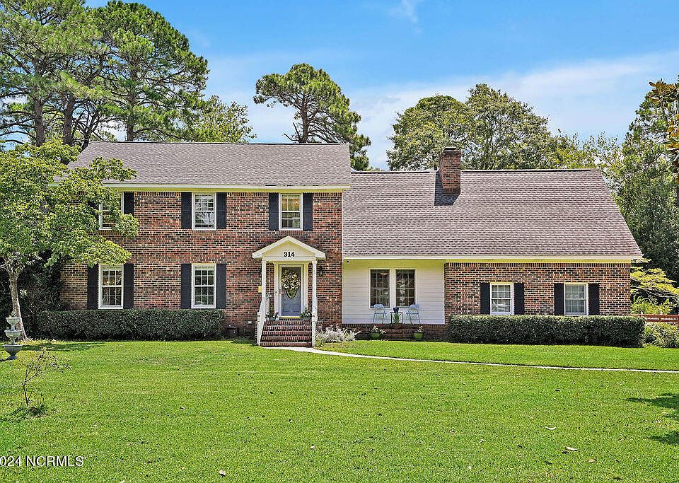 1st image of 314 Yorkshire Lane