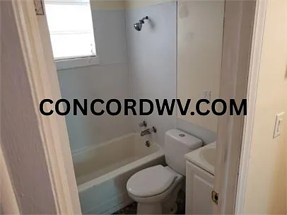 114 Old Hinton Rd #B — Photo 7