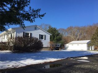 351 Wandsworth St, Narragansett, RI 02882