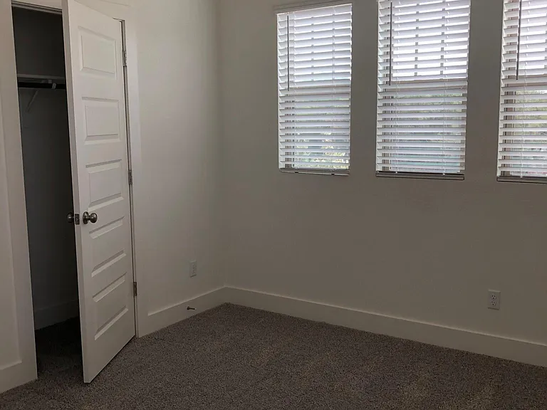 2313 Upchurch St — Photo 8