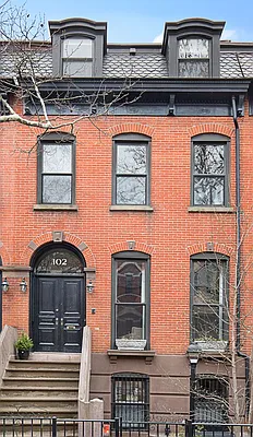 Sold by Compass | media 1